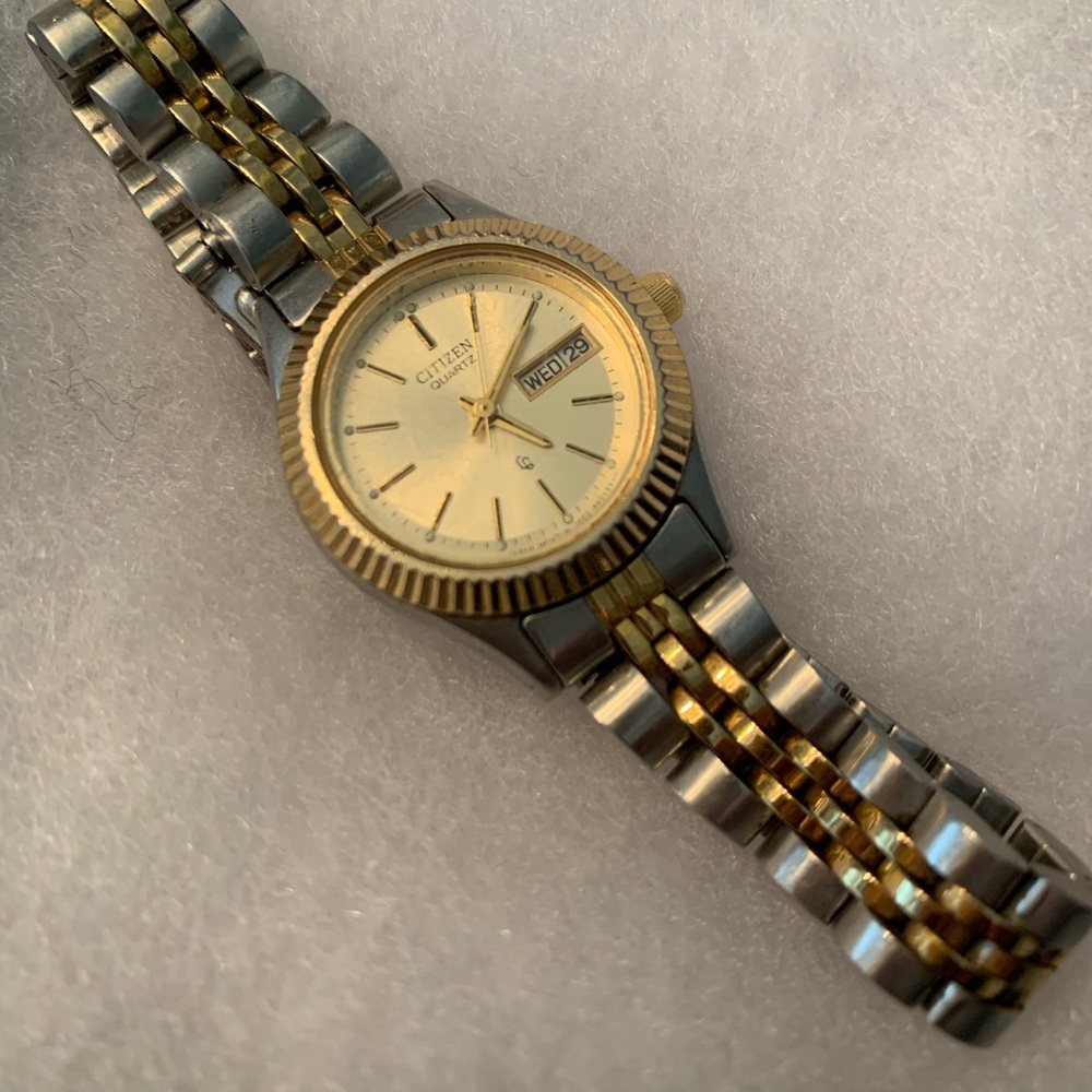 Ladies Citizen Quartz CQ wristwatch, double tone, analog, day/date calendar